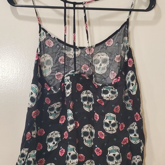 No Boundaries Medium Sugar Skull Tank Top - Picture 2 of 3